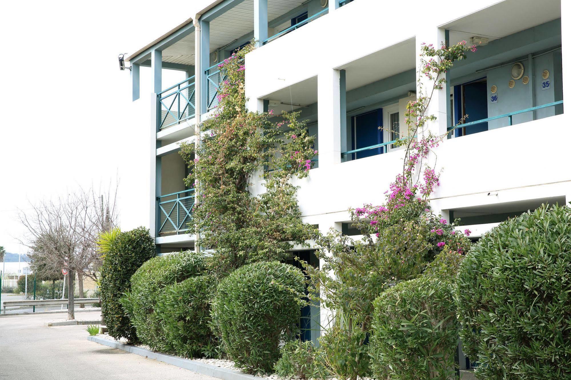 B&B Hotel Toulon La Seyne Sur Mer Exteriör bild